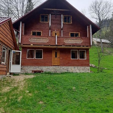 Hotel Крайня Хата Synevyrsʼka Polyana Exterior foto